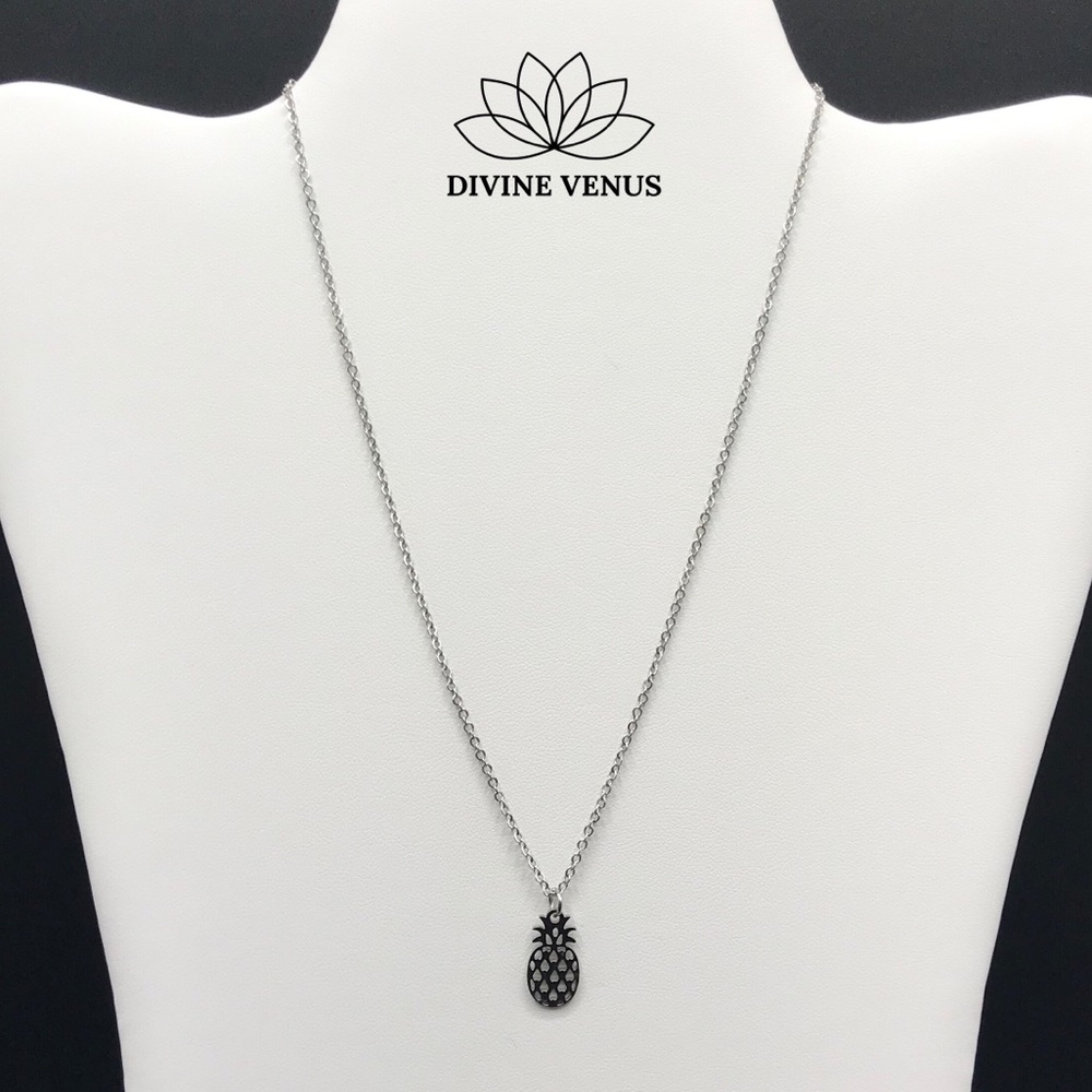 Pineapple Necklace 🍍 Stainless Steel - Picture 5 of 6